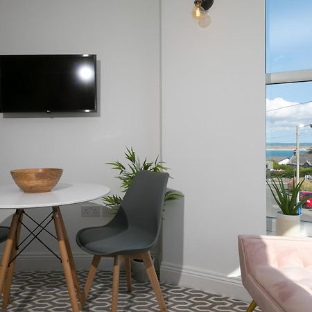 Апартаменти Seabreeze 3 - Seaview & Parking Сент-Айвс Екстер'єр фото