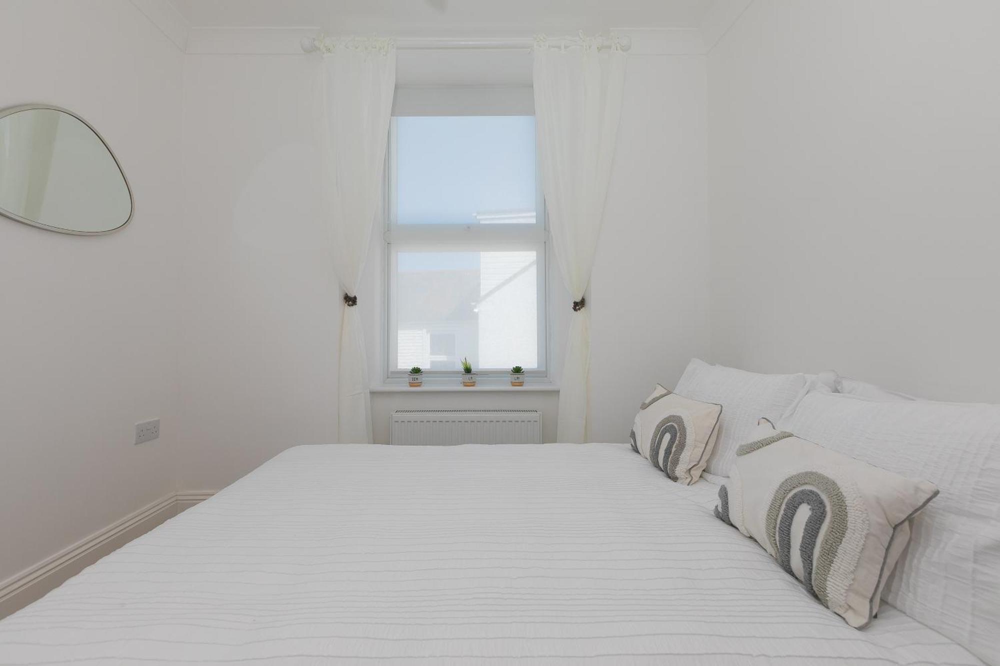Апартаменти Seabreeze 3 - Seaview & Parking Сент-Айвс Екстер'єр фото